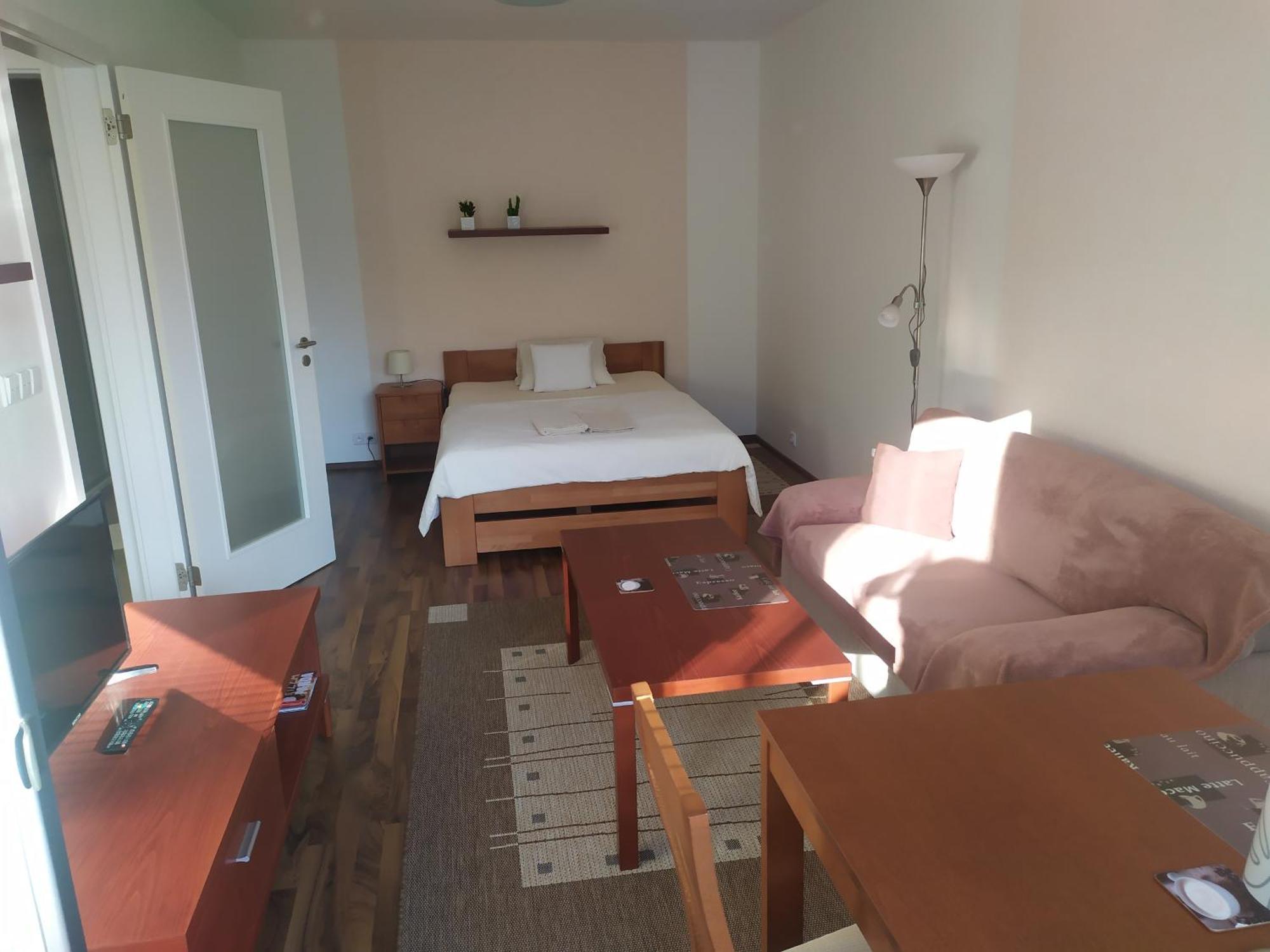 Gonda Apartments Hradec Králové Dış mekan fotoğraf