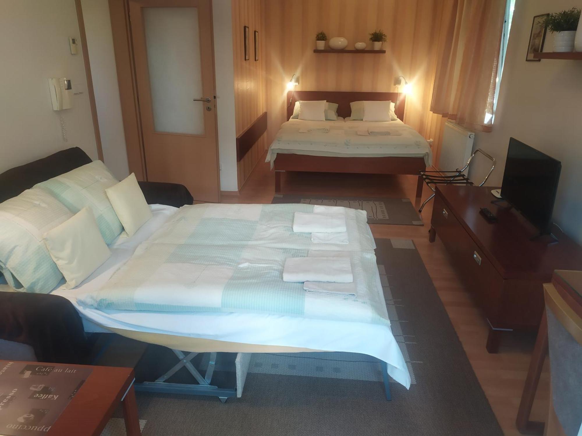 Gonda Apartments Hradec Králové Dış mekan fotoğraf