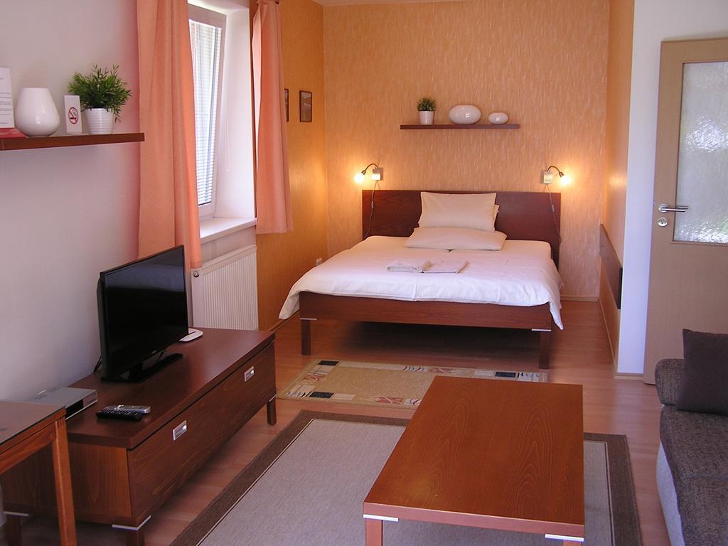 Gonda Apartments Hradec Králové Dış mekan fotoğraf