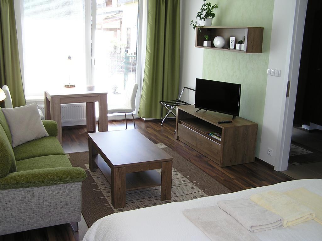 Gonda Apartments Hradec Králové Dış mekan fotoğraf